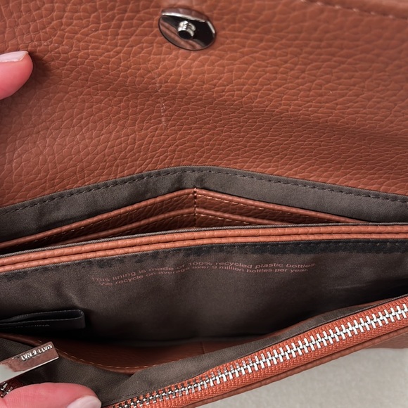 Matt & Nat Brown Wallet *Brand New* - Picture 3 of 5